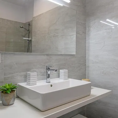 Rentforcomfort Dynamic Apartment